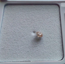 Load image into Gallery viewer, 0.08ct AUSTRALIAN PINK DIAMOND Round Shape