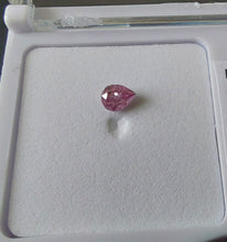 Load image into Gallery viewer, 0.13 Fancy Vivid Pink Diamond