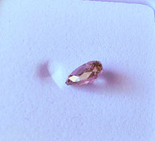 Load image into Gallery viewer, 0.26 Fancy Purplish Pink Diamond