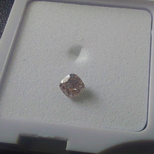 Load image into Gallery viewer, 0.19ct Fancy Light Pink Diamond