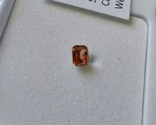 Load image into Gallery viewer, 0.11ct Fancy Vivid Pinkish Red
