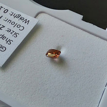 Load image into Gallery viewer, 0.11ct Fancy Vivid Pinkish Red