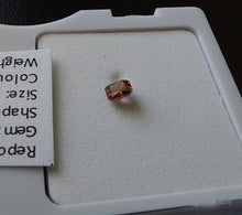 Load image into Gallery viewer, 0.11ct Fancy Vivid Pinkish Red