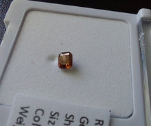 Load image into Gallery viewer, 0.11ct Fancy Vivid Pinkish Red
