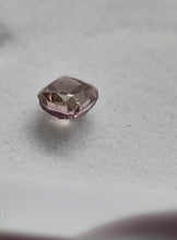 Load image into Gallery viewer, 0.18ct Fancy Purplish Pink Diamond