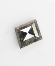 Load image into Gallery viewer, Grey Natural Diamond - Limanty
