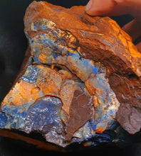 Load image into Gallery viewer, 2.9kg Gigantic Opened Yowah Nut