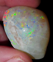 Load image into Gallery viewer, Rainbow Opalised Saltwater Shellfish Fossil Opal 114ct 100%Natural