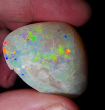 Load image into Gallery viewer, Rainbow Opalised Saltwater Shellfish Fossil Opal 114ct 100%Natural