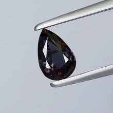 Load image into Gallery viewer, Color Changing Sapphire 1.02ct