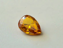 Load image into Gallery viewer, 0.22ct Fancy Vivid Yellowish Orange Diamond - Limanty