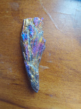 Load image into Gallery viewer, Rainbow titanium cluster - Limanty