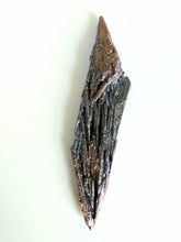 Load image into Gallery viewer, Rainbow titanium cluster - Limanty