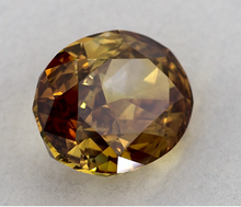Load image into Gallery viewer, 1.97ct Massive Natural Fancy Orangy Diamond AIG Certified - Limanty