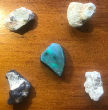 Load image into Gallery viewer, Beginner 5 Rough OPAL lot - Learn how to cut opals - Limanty