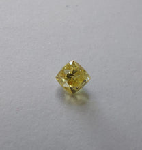 Load image into Gallery viewer, Fancy Light Yellow Diamond - Limanty
