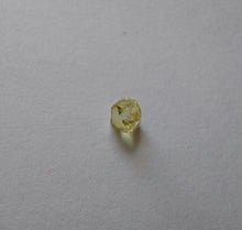 Load image into Gallery viewer, Fancy Light Yellow Diamond - Limanty
