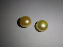 Load image into Gallery viewer, Pair of Natural Golden Pearls - Limanty
