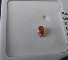 Load image into Gallery viewer, 0.10ct Fancy Vivid Reddish Pink diamond
