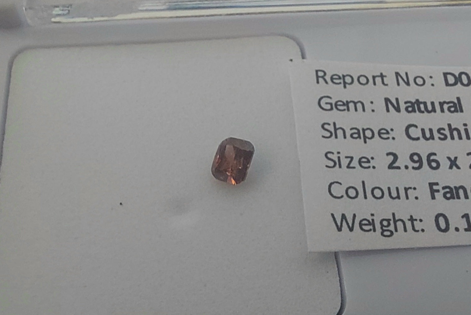 0.11ct Fancy Vivid Pinkish Red – Limanty