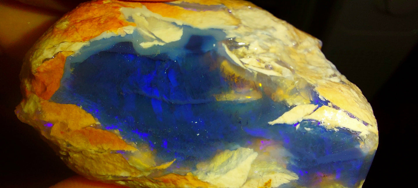 395ct Gigantic Black Thunder Opal