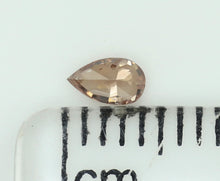 Load image into Gallery viewer, 0.10ct Fancy Vivid Reddish Pink diamond
