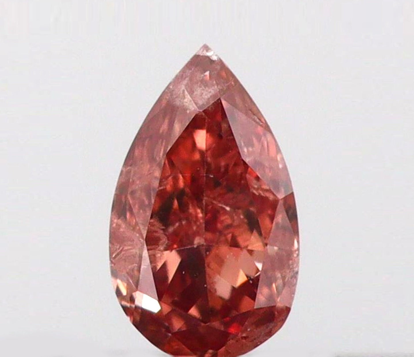 0.10ct Fancy Vivid Reddish Pink diamond