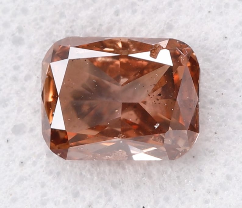 0.17 Fancy Intense Reddish Pink Diamond