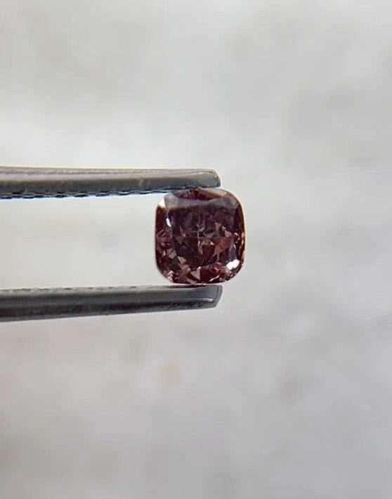 0.23ct Fancy Intense Purplish Pink Diamond