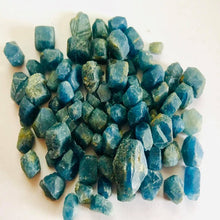 Load image into Gallery viewer, Rough Sapphire 2g or 10ct per piece - Limanty
