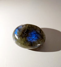 Load image into Gallery viewer, Labradorite quartz - Limanty
