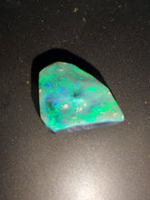 Load image into Gallery viewer, 7 ct Australian Black Opal Lighting Ridge - Limanty
