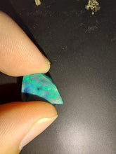 Load image into Gallery viewer, 7 ct Australian Black Opal Lighting Ridge - Limanty
