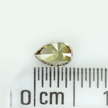 Load image into Gallery viewer, Chameleon Diamond 0.25ct - Limanty
