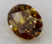 Load image into Gallery viewer, 1.97ct Massive Natural Fancy Orangy Diamond AIG Certified - Limanty
